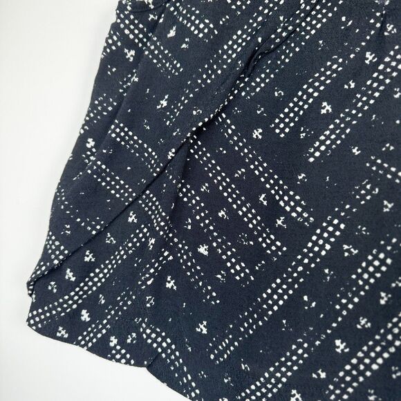 Free People Blouse Small Black White Sleeveless Geometric Cutout Keyhole Front - Picture 4 of 10